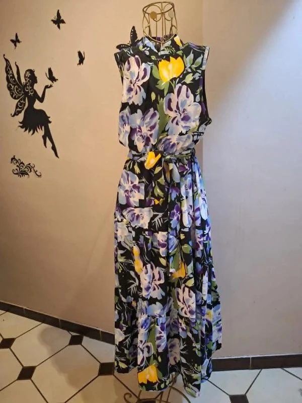 Robe longue à motifs floraux